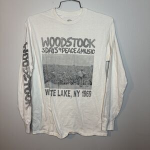 Woodstock T-Shirt 1969 Music Fest Retro Rock Long Sleeve Tee Size Medium